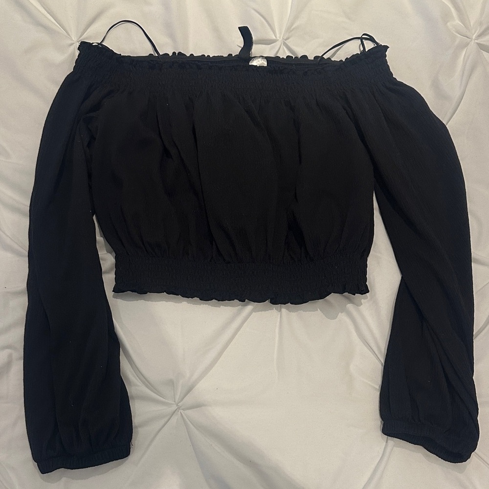 H&M Black Off-Shoulder Crop Top